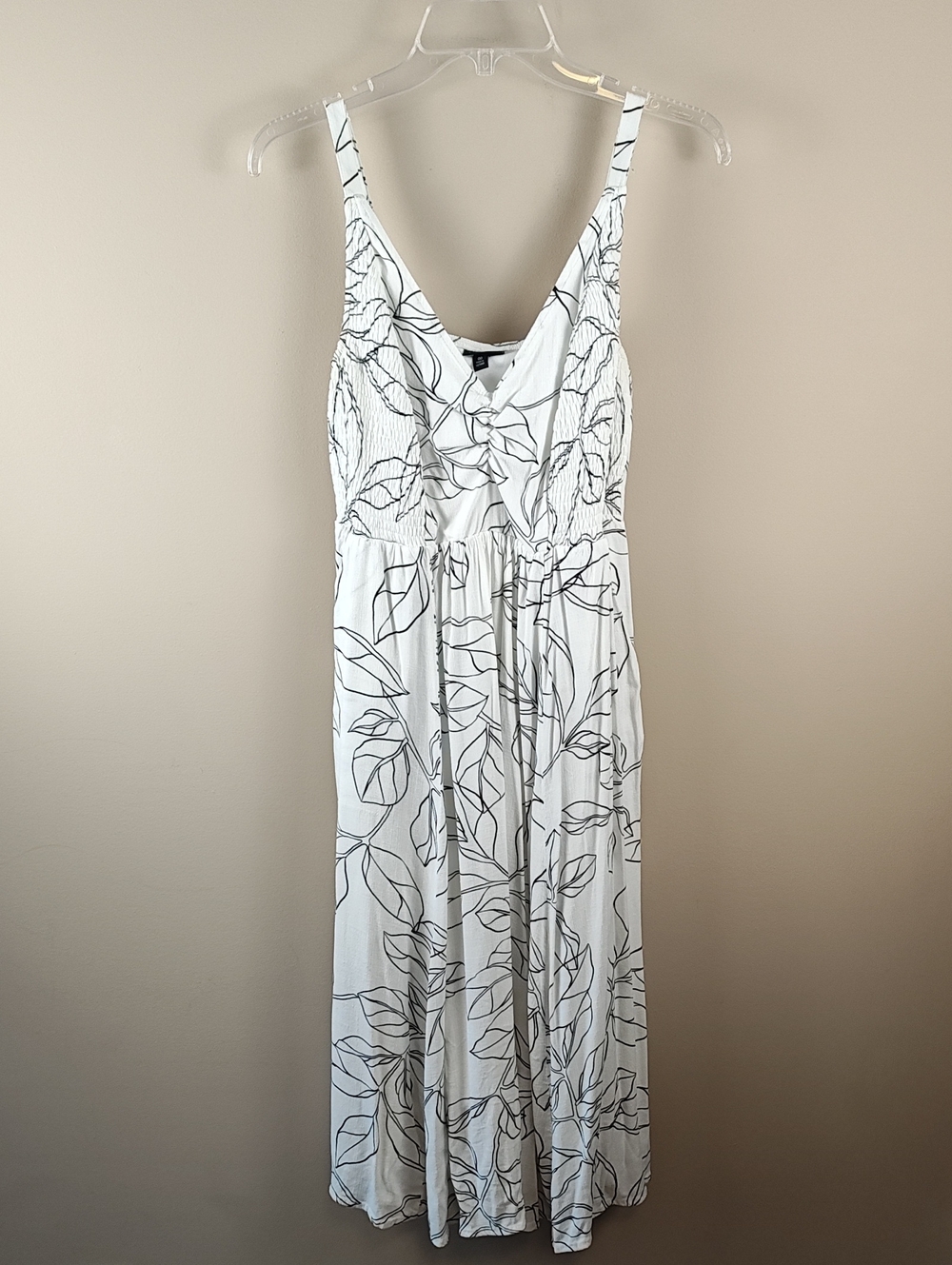 torrid White Midi Dress with Black Leaf Outline And Pockets